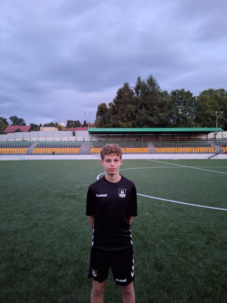 0983b058-8586-4f6b-9f43-ca755d2be216