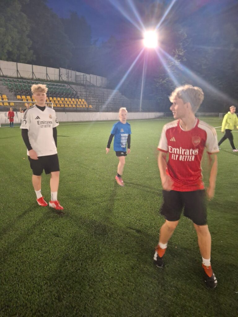 60ff2d11-0dcc-494e-8253-192ecd245540