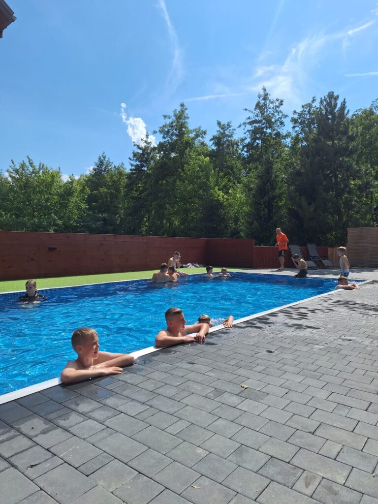 aee5e116-c02f-4e2e-b293-f84771ba0117