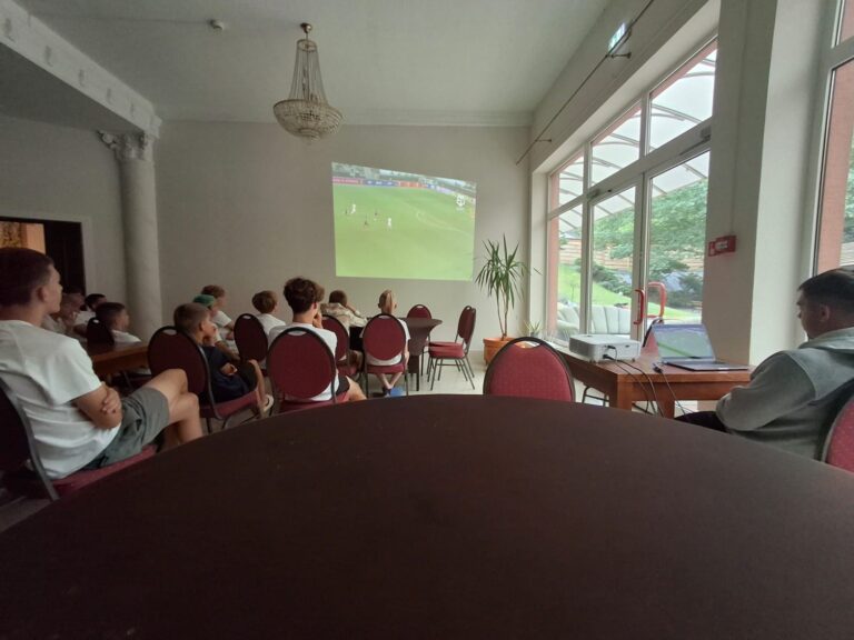 b0e6ab52-b31c-4ab7-8ac9-0852463dfe25