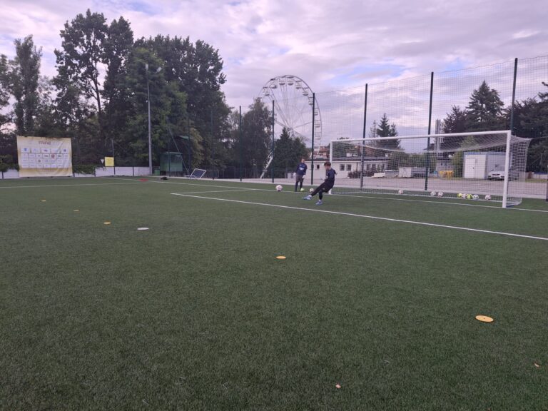 baa489b8-b03d-42a2-8b69-8b5645378471