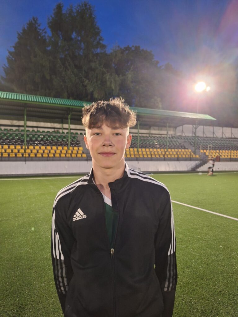 db9ea6ad-6953-47a8-9a66-ecd799ee46b1