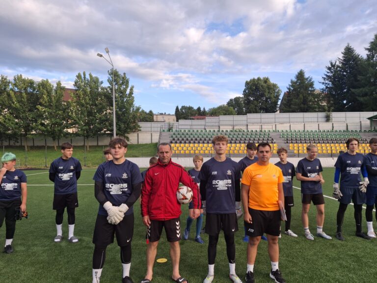 e4f24e88-9b15-4093-8826-8960b45e2774