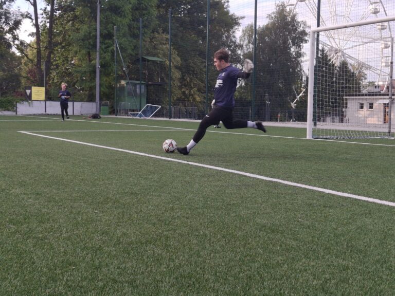 e7037910-5412-4677-b060-c3b5749b00ba