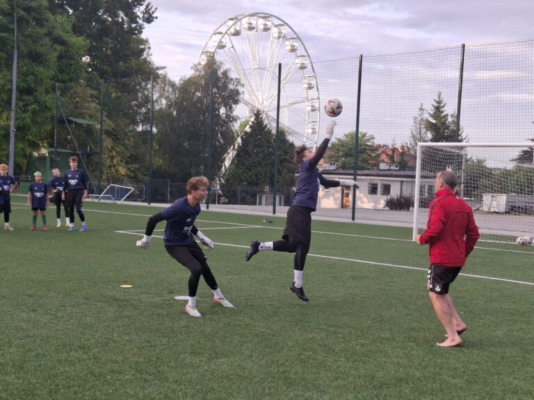 f2cd51d9-68ef-4b88-b55b-4a17ce876e5b